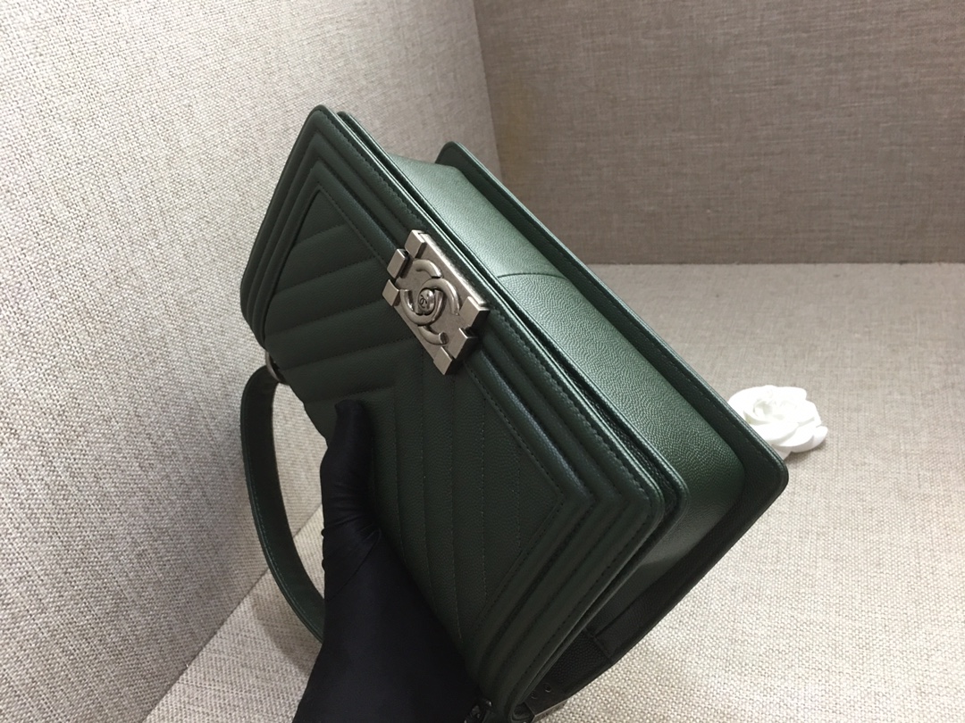 Caviar Medium Boy Handbag Flap Bag A67086 Dark Green